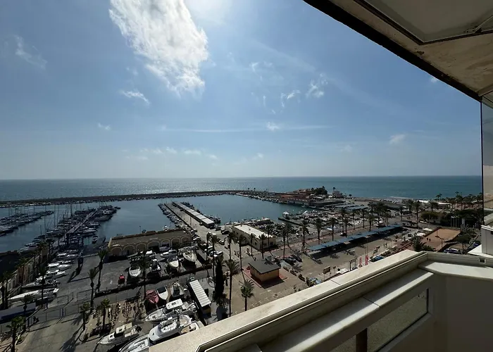 Atico 1 Habitacion Con Vistas Frontales Al Mar By Sur Suites